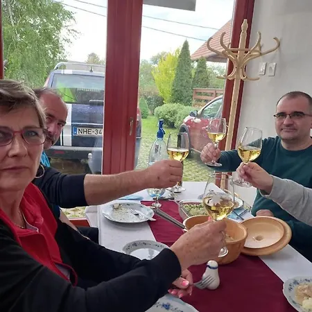 Galambos Pinceszet 3*