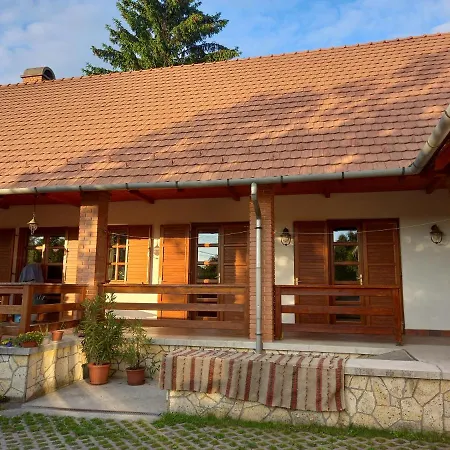 Casa de hóspedes Galambos Pinceszet
