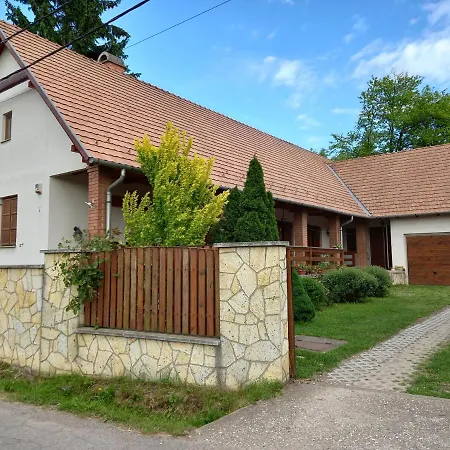 Galambos Pinceszet 3*