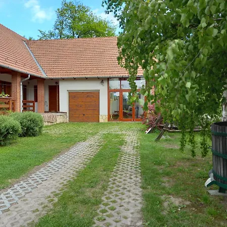 Casa de hóspedes Galambos Pinceszet