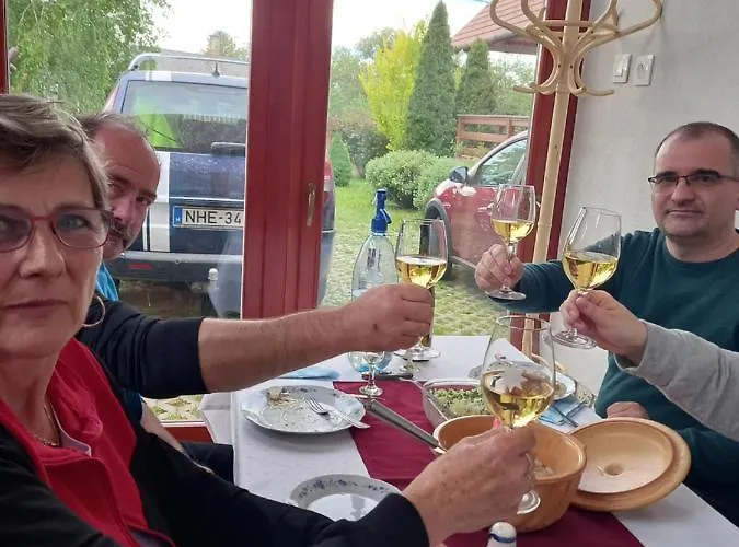 Galambos Pinceszet 3*
