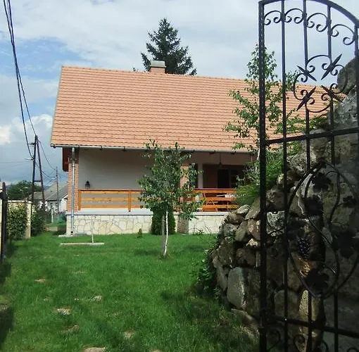 Galambos Pinceszet بيت ضيافة